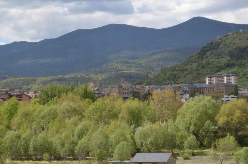 Casa Rural La Vall Del Cadi La Seu d'Urgell Pokój zdjęcie